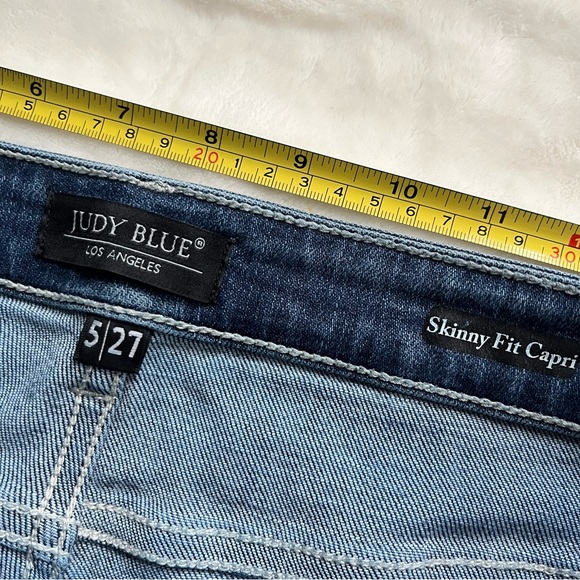 Judy Blue Denim Capris - Picture 3 of 5